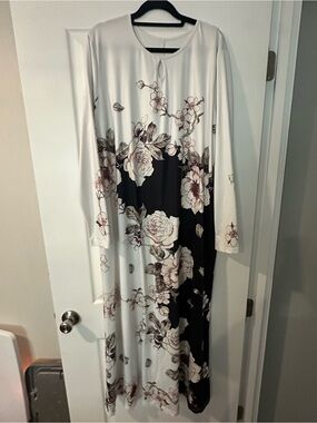 Floral Long Sleeve Maxi Dress - White and Black